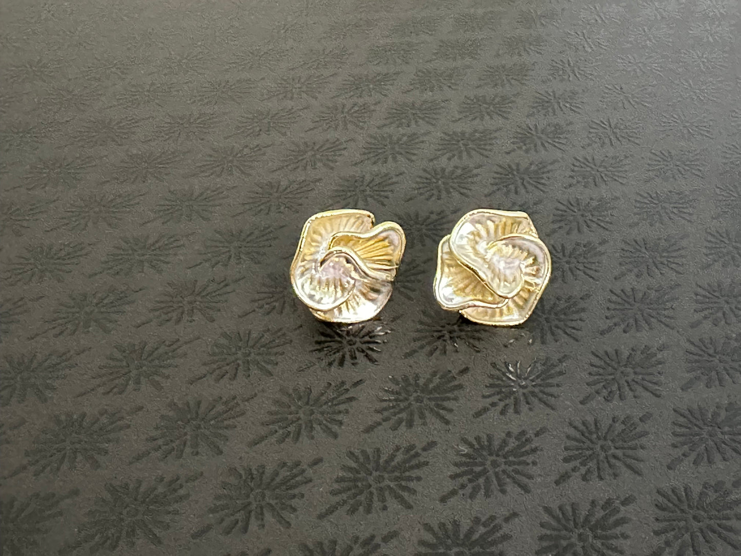 14K Gold Bloom Petals Stud Earring