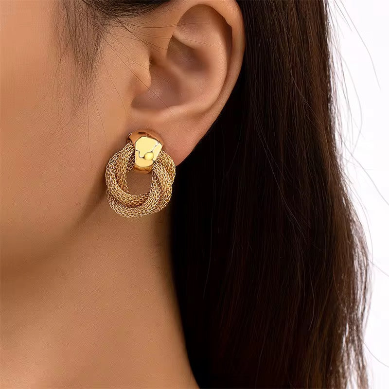 Twisted mesh earrings / Love knot design