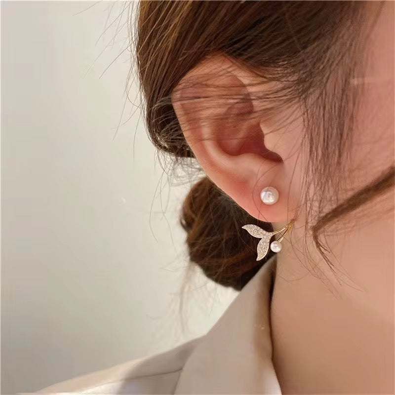 14K Gold Plated Mermaid Tail Ear Jacket with Pearl Accent
